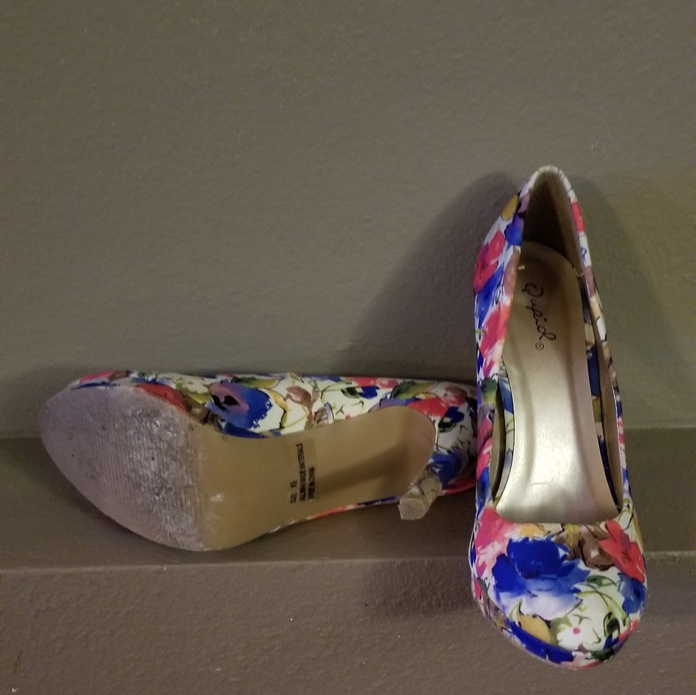 !Floral Qupid Heels - Picture 4 of 4